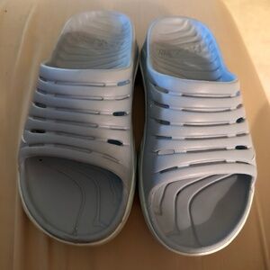 Hoka Slide